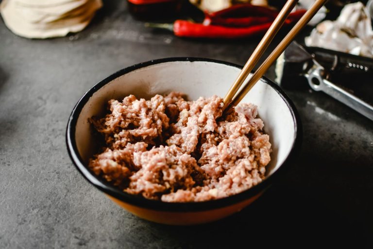 Batch cooking : gagner du temps sur la découpe avec un hachoir